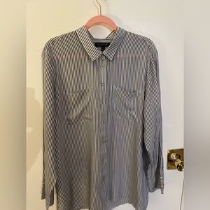 Banana Republic Striped Tunic Fit Shirt. XL. Like new.